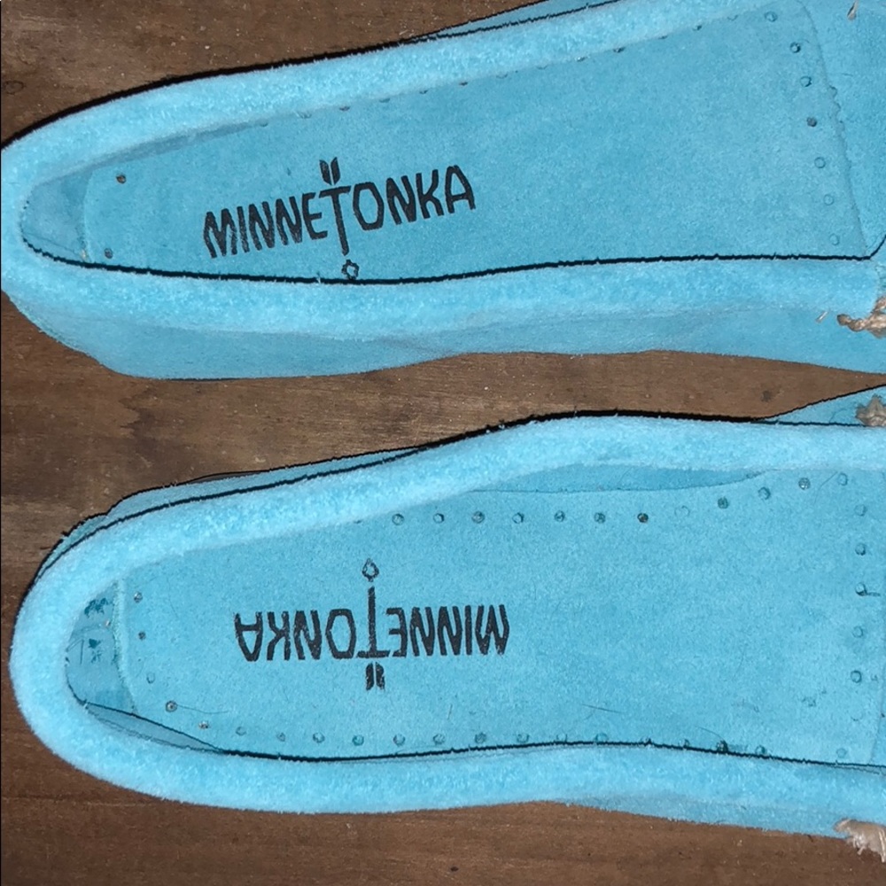 ❤️ NEW W/O TAGS ❤️ Minnetonka Suede Moccasins - Picture 4 of 5